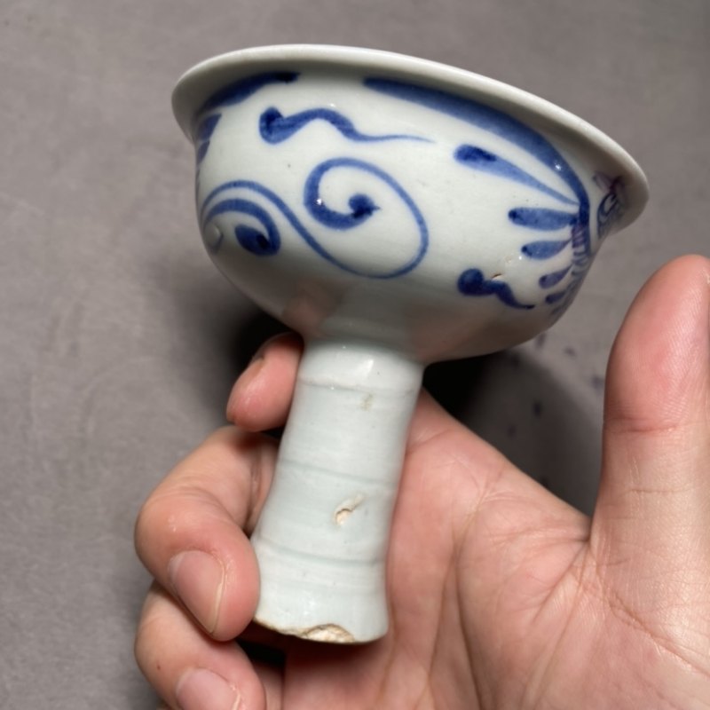 元 外青花凤纹内模印杂宝纹小高足杯 - 图8