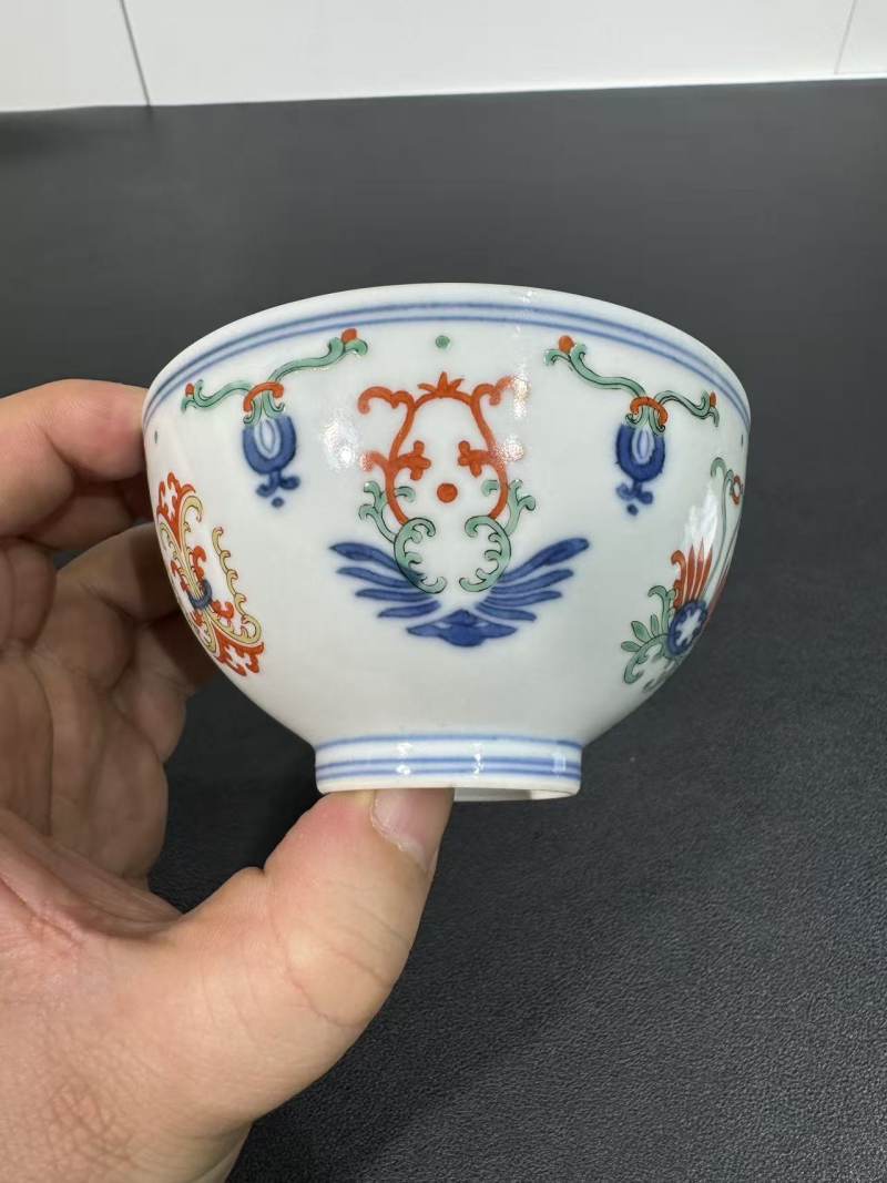清道光 青花加彩忍冬纹茶圆 - 图2