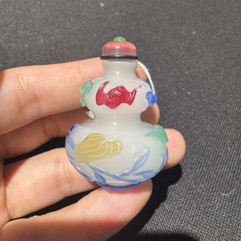 清 雪地套多色葫芦烟壶 - 图5