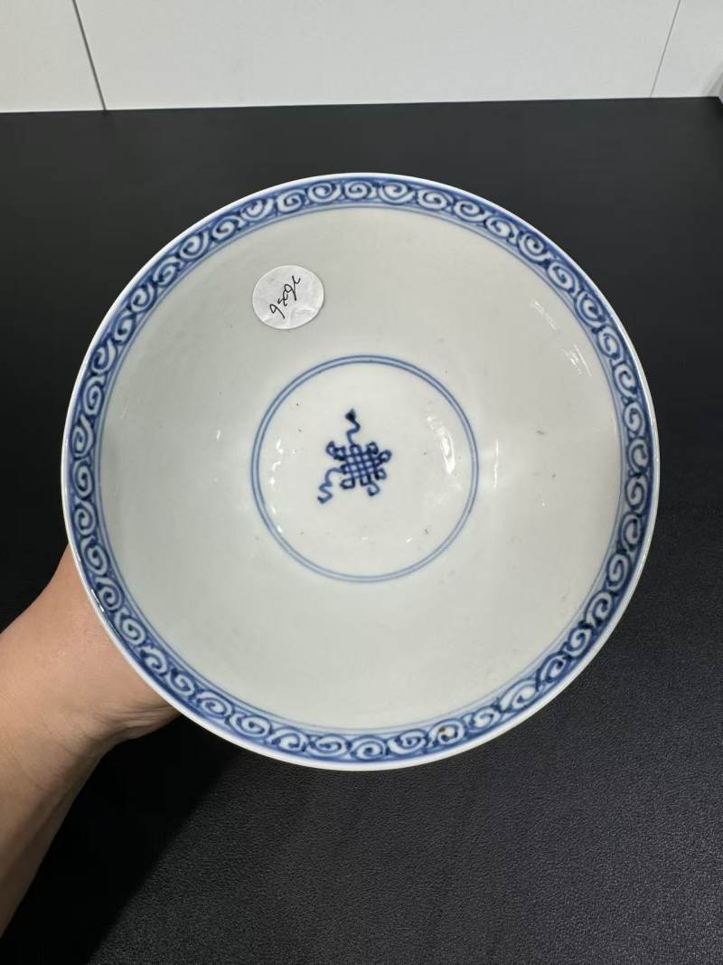 清康熙 青花缠枝八宝高足碗 - 图7