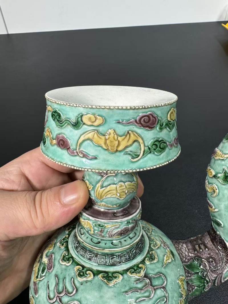 清中期 绿地三彩龙纹贲巴壶 - 图6