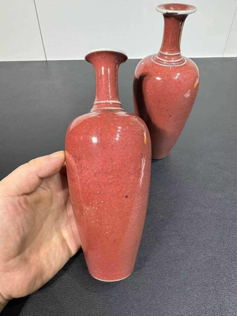 清 豇豆红莱菔瓶一对 - 图4