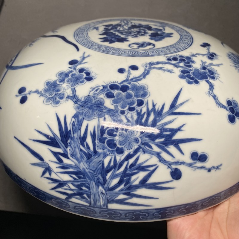 清光绪 青花四季花卉纹大捧盒 - 图11