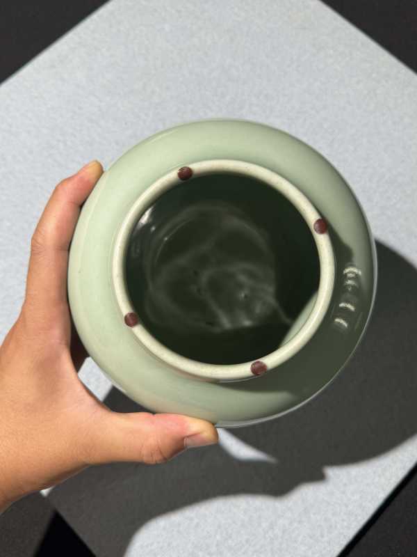 清乾隆 豆青釉月牙罐 - 图7