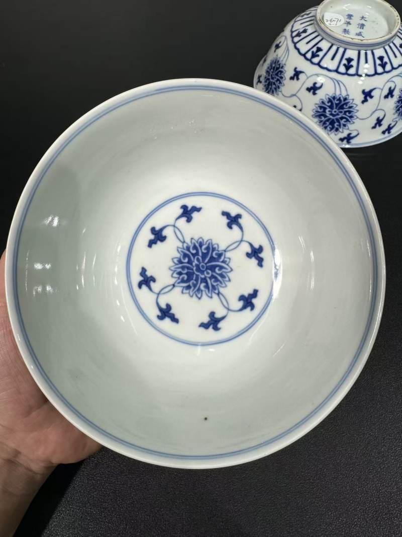 清咸丰 青花缠枝莲纹碗一对 - 图12