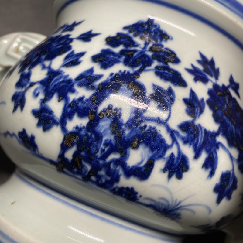 明正统 青花花卉纹双耳簋式炉 - 图8