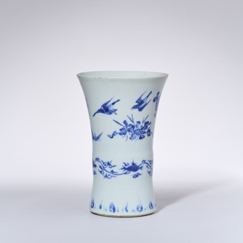 明崇祯 青花花鸟纹小花觚 - 图2