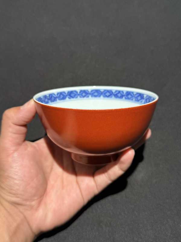 清康熙 外珊瑚红内青花一路连科纹小碗 - 图7