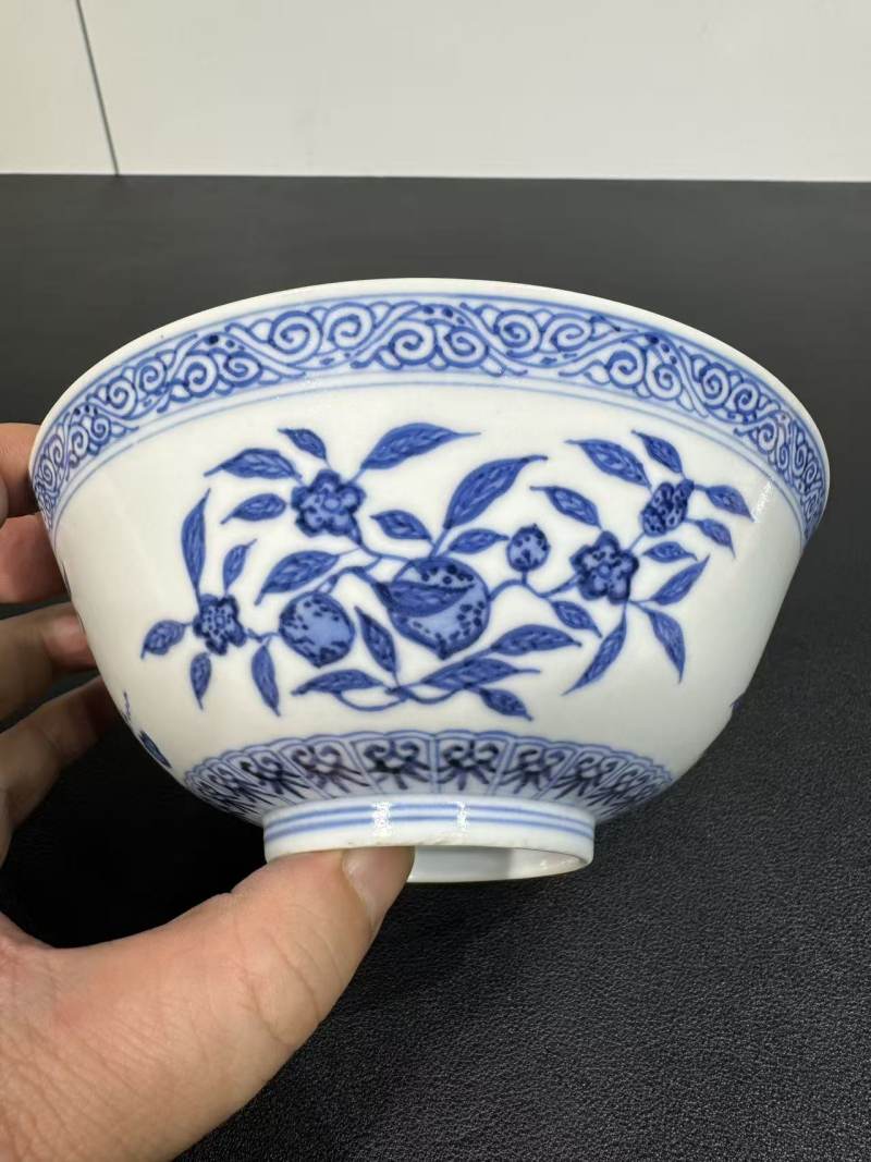 清道光 青花三多纹碗 - 图2