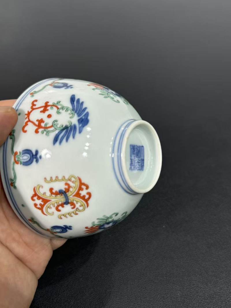 清道光 青花加彩忍冬纹茶圆 - 图5