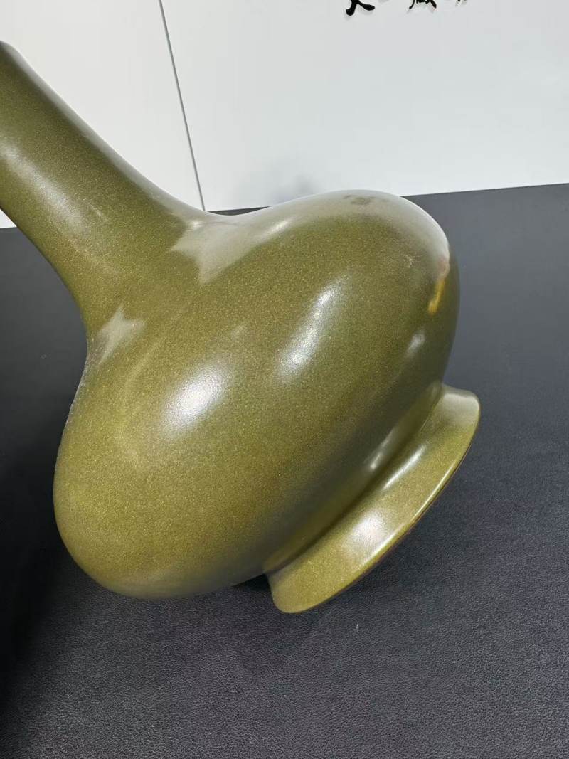 清乾隆 茶叶末釉荸荠瓶 - 图7