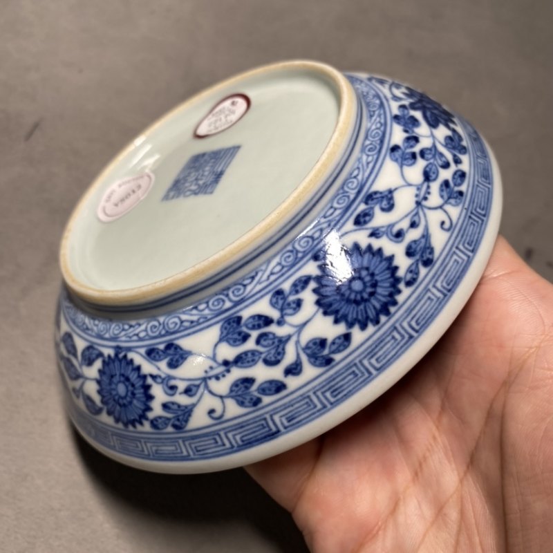 清道光 青花缠枝莲纹盘 - 图7