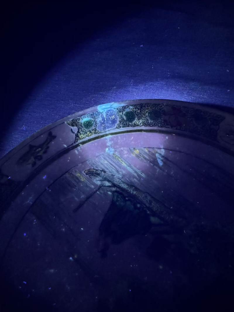 清康熙 五彩秋江泛舟纹盘 - 图9