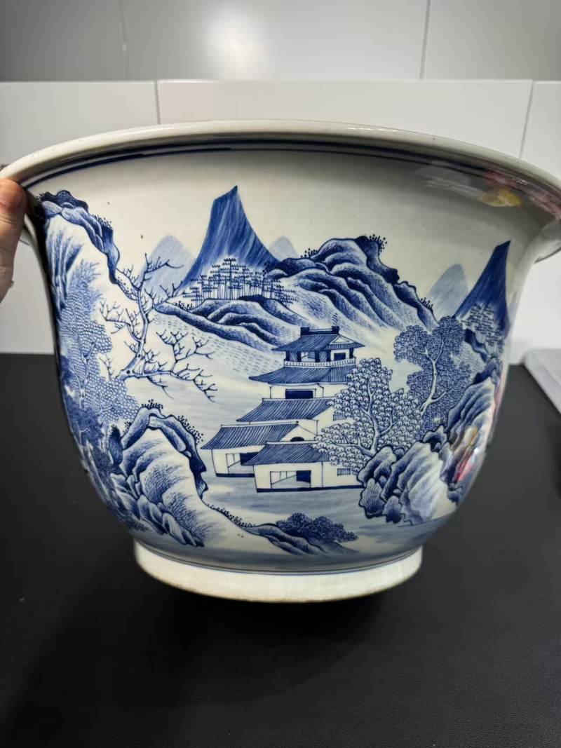 清光绪 青花江亭琴会纹大花盆 - 图2
