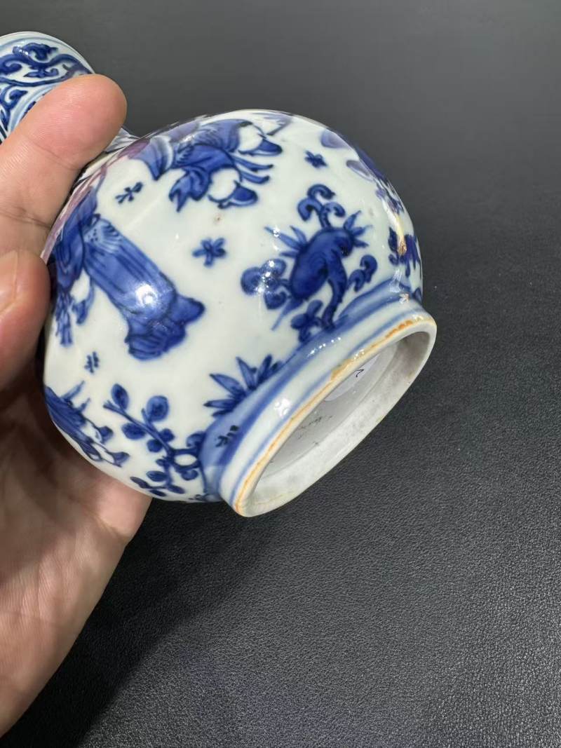 明嘉靖 青花八仙图盘口瓶 - 图6
