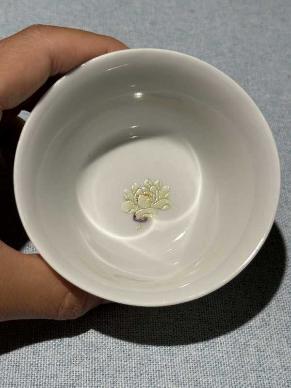 民国 粉彩加珐琅彩十二花神诗文马蹄杯十二只 - 图17