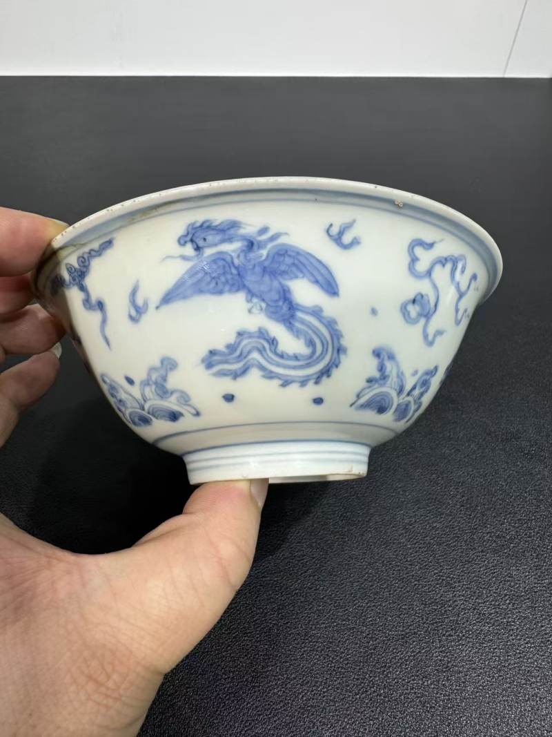 明正德 青花內福山寿海外云凤纹碗 - 图3