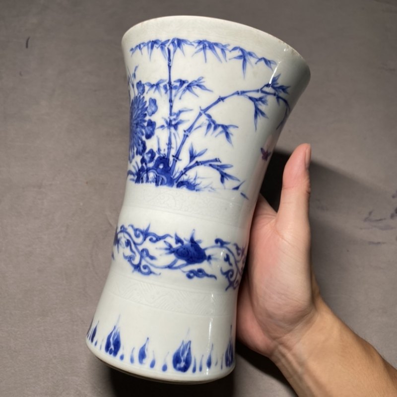 明崇祯 青花花鸟纹小花觚 - 图5