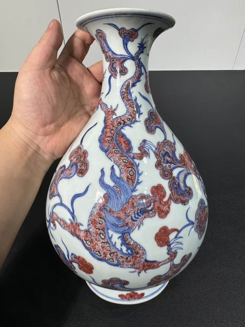 清乾隆 青花釉里红龙衔灵芝纹玉壶春瓶 - 图2
