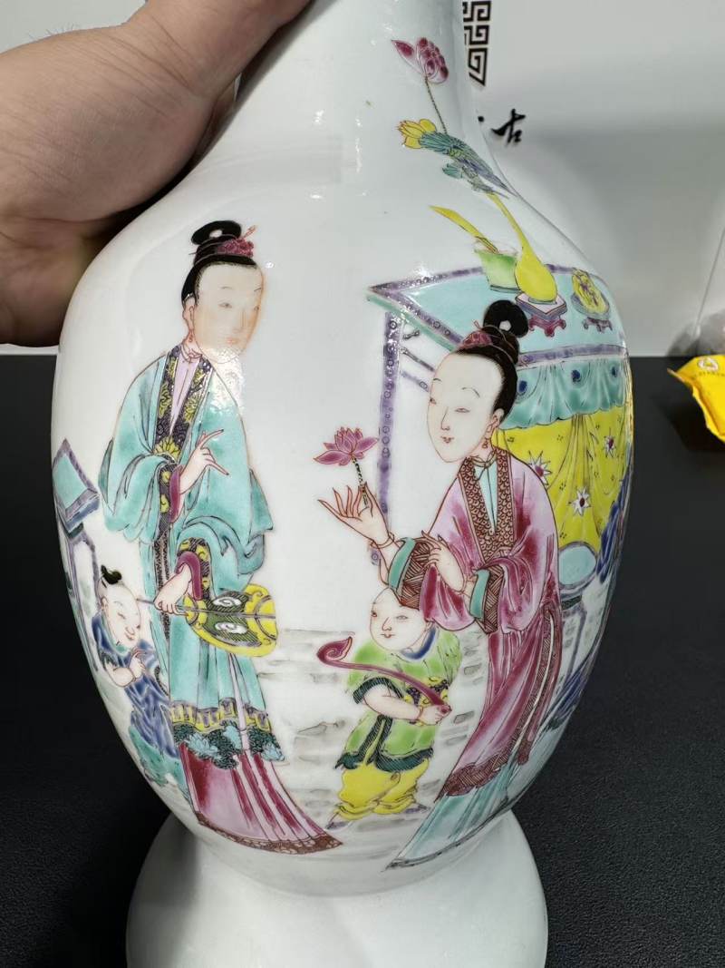 清雍正 粉彩教子图撇口尊 - 图3