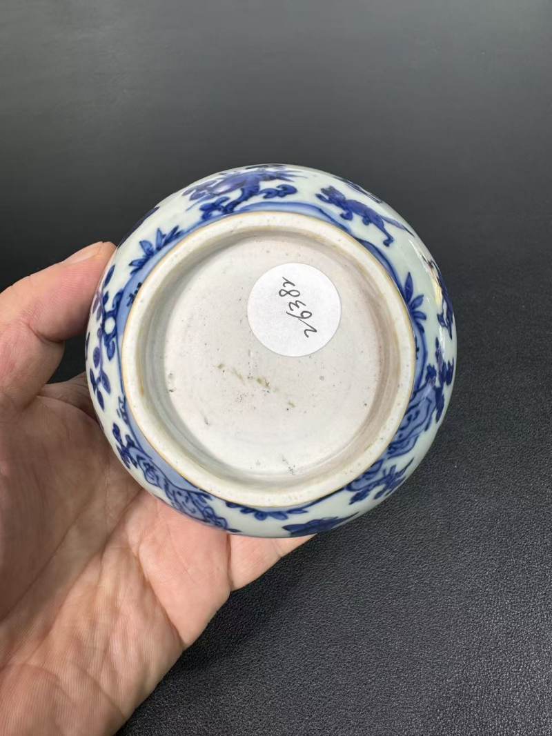 明嘉靖 青花八仙图盘口瓶 - 图8
