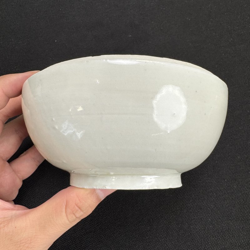 明 白釉刻仰莲纹捧盒 - 图7