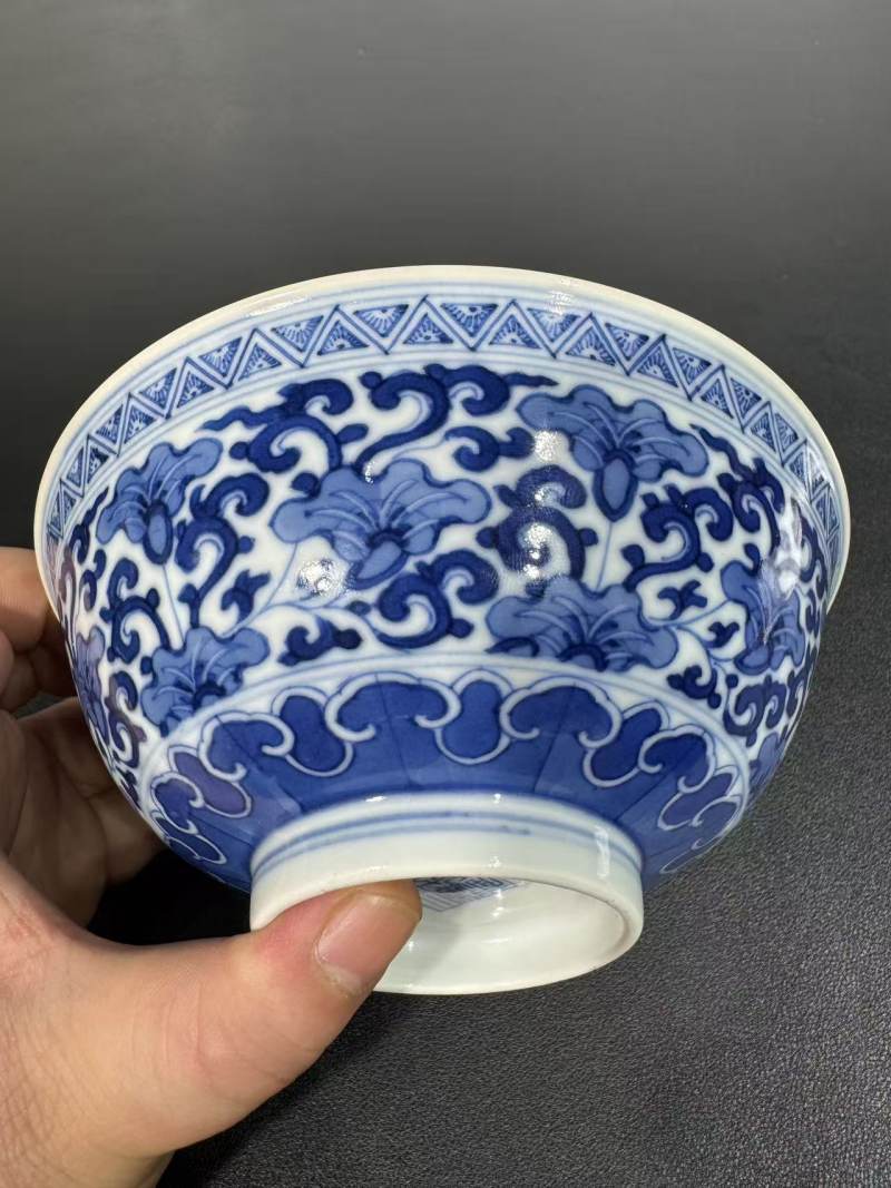 清道光 青花苜蓿纹碗 - 图3