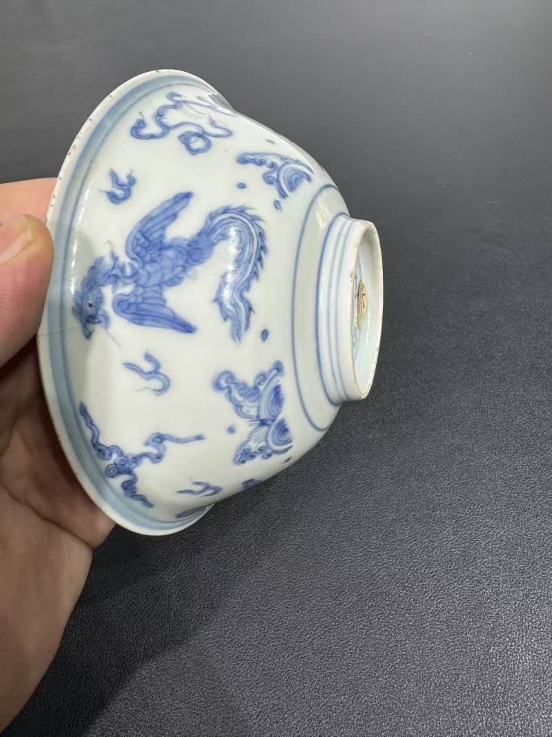 明正德 青花內福山寿海外云凤纹碗 - 图5