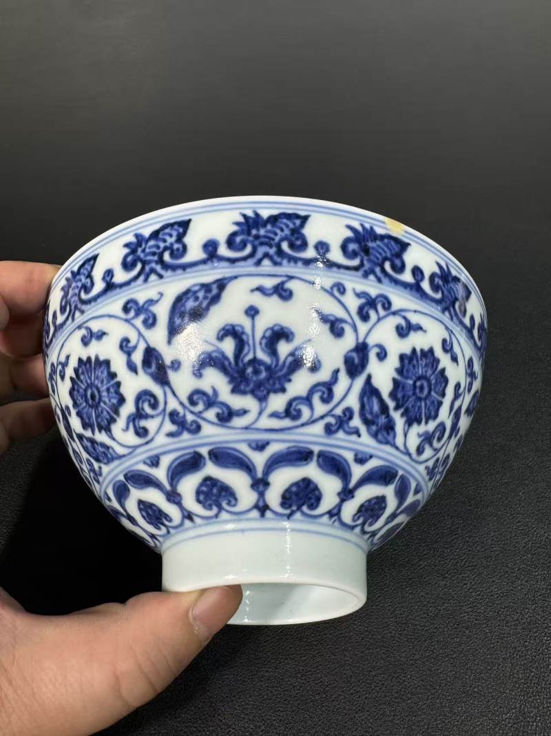 清乾隆 青花五佛、五佛母心咒种子字纹供碗 - 图3
