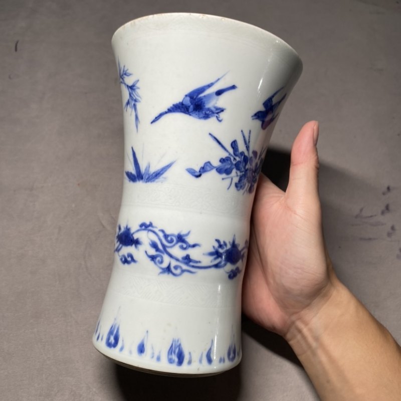 明崇祯 青花花鸟纹小花觚 - 图7