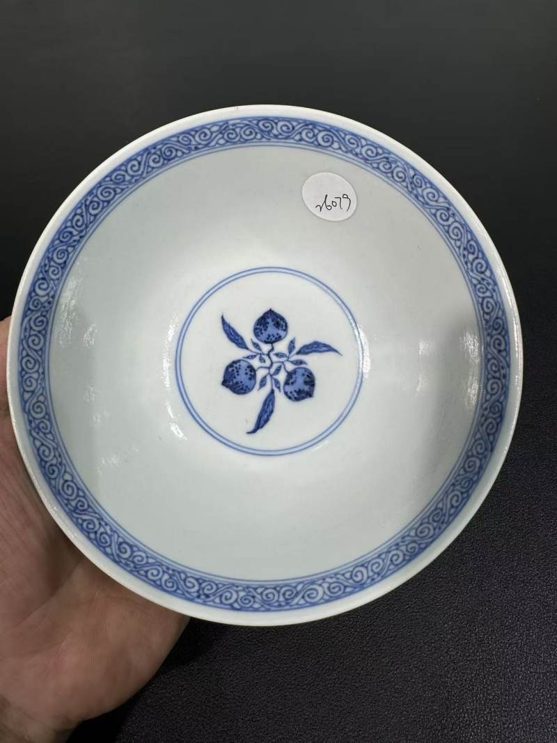 清道光 青花三多纹碗 - 图7