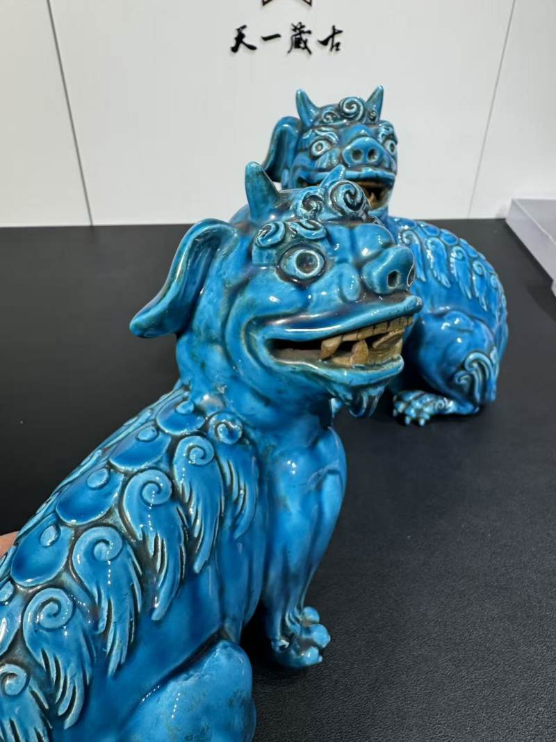 清康熙 孔雀蓝釉瑞兽塑像一对 - 图4