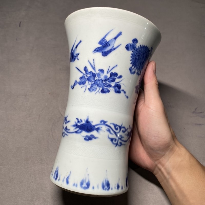 明崇祯 青花花鸟纹小花觚 - 图8