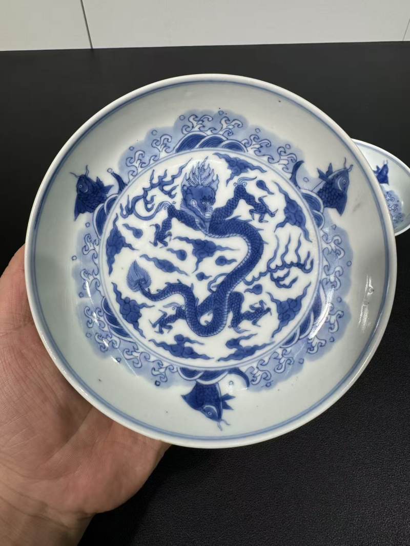 清雍正 青花鱼化龙纹盘一对 - 图2