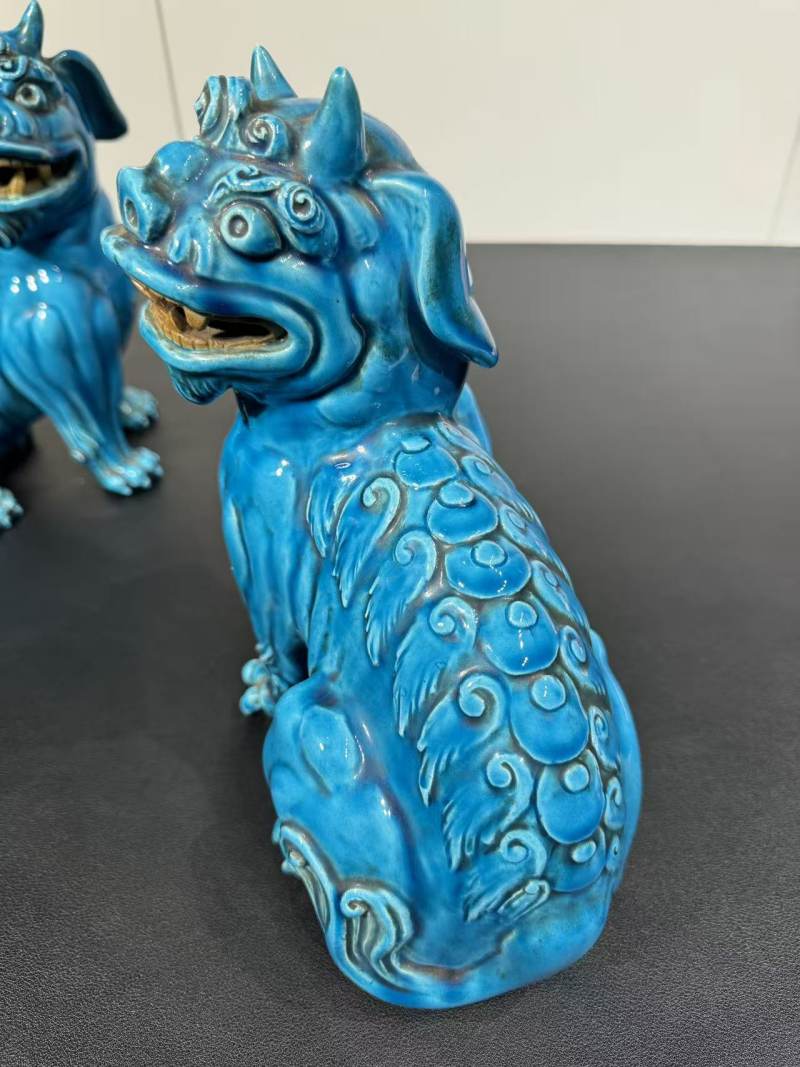 清康熙 孔雀蓝釉瑞兽塑像一对 - 图5