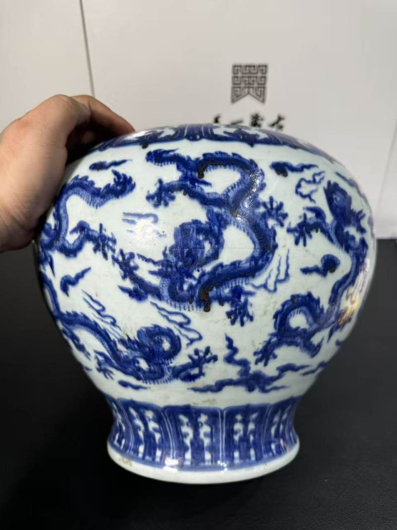 明天顺 青花九龙纹大罐 - 图2