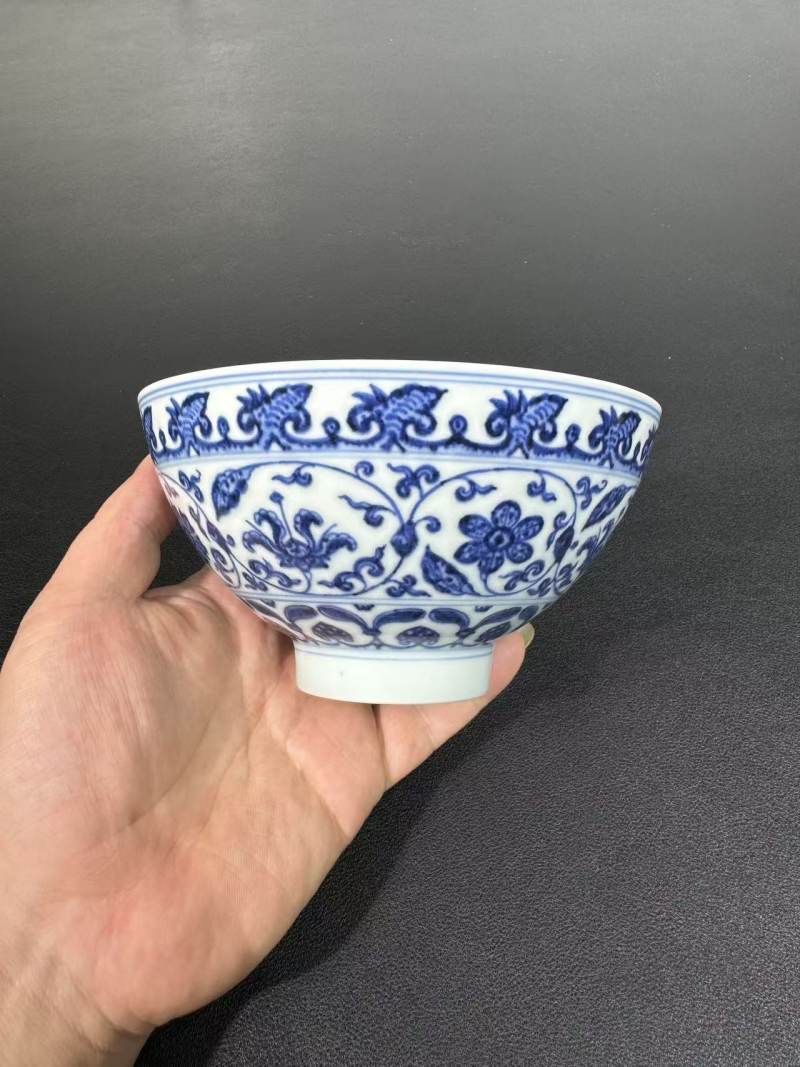清乾隆 青花五佛、五佛母心咒种子字纹供碗 - 图5