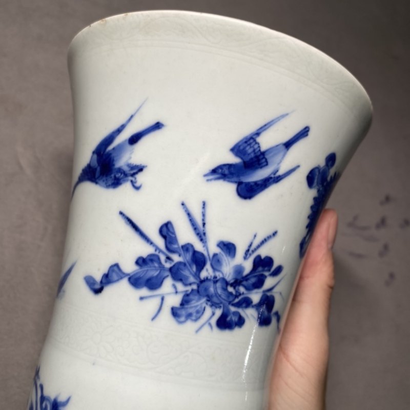 明崇祯 青花花鸟纹小花觚 - 图9