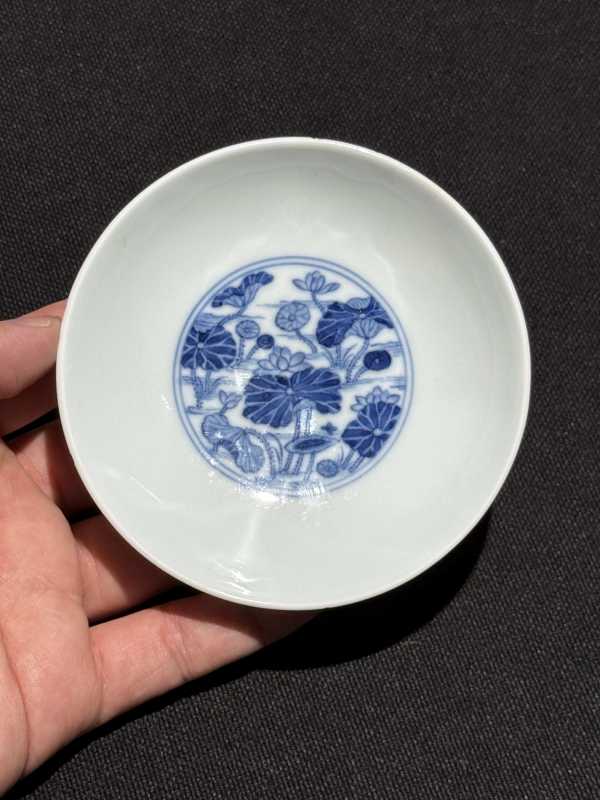 清乾隆己卯（1759） 青花御制诗“荷露烹茶”盖碗 - 图21