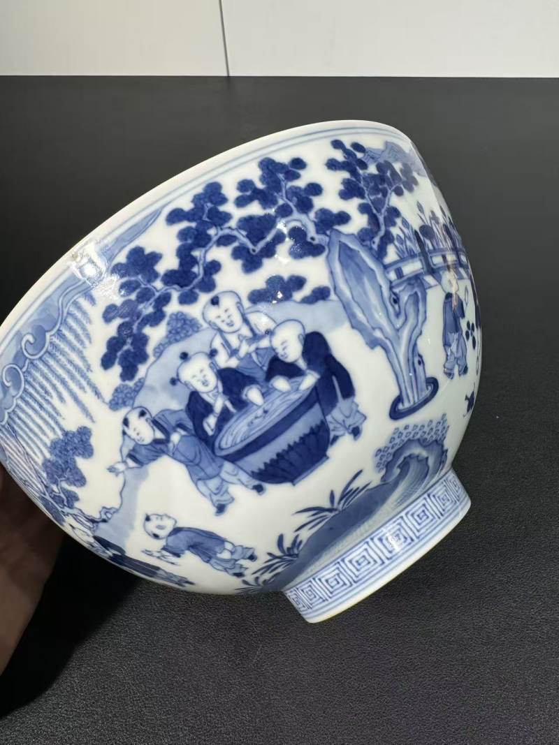 清康熙 青花庭院婴戏图大碗 - 图7