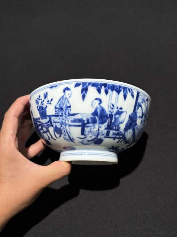 清雍正 青花仿宣窑宫苑仕女琴棋书画图碗 - 图8