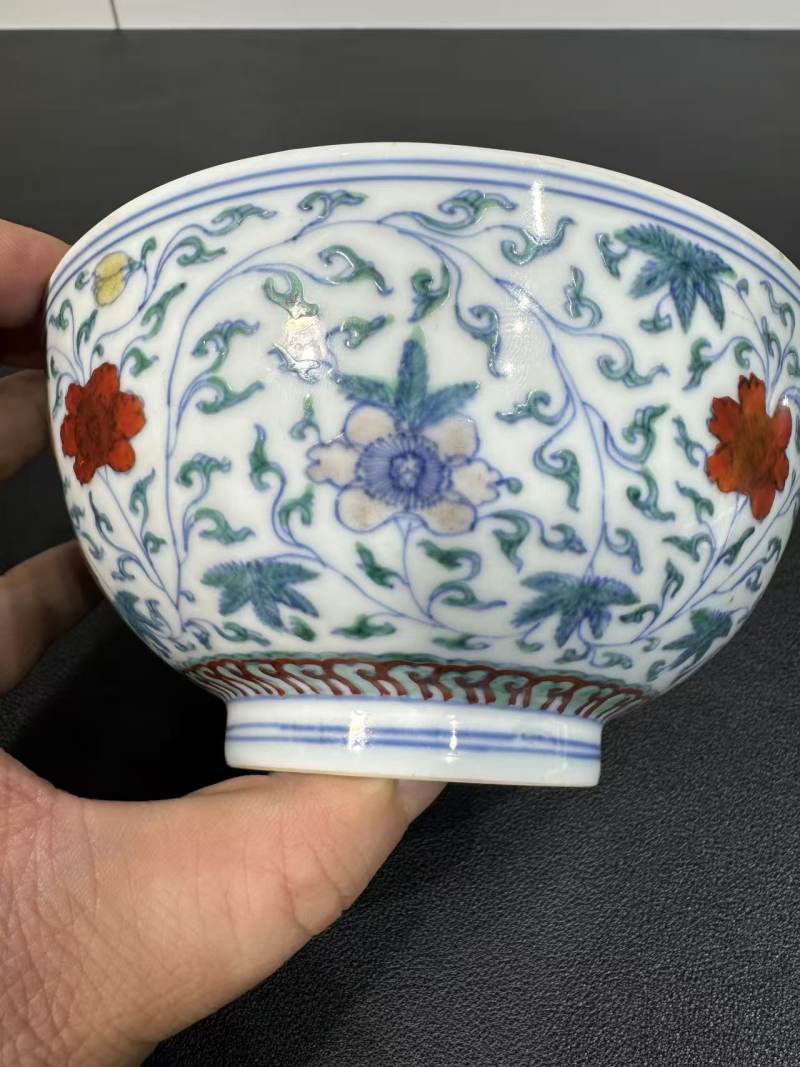 清康熙 斗彩花卉纹碗 - 图3