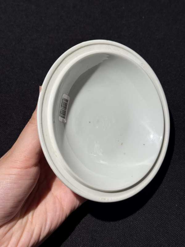 清康熙 五彩花卉纹盖碗一对 - 图22