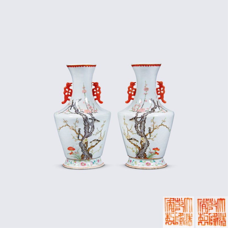 清 粉彩喜上眉梢图凤鸟耳壁瓶一对 - 图1