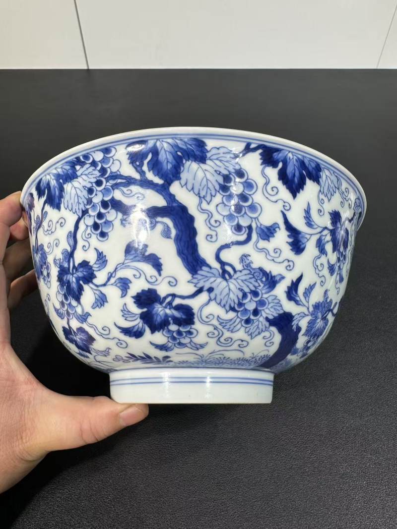 清康熙 青花松鼠葡萄纹大碗 - 图2