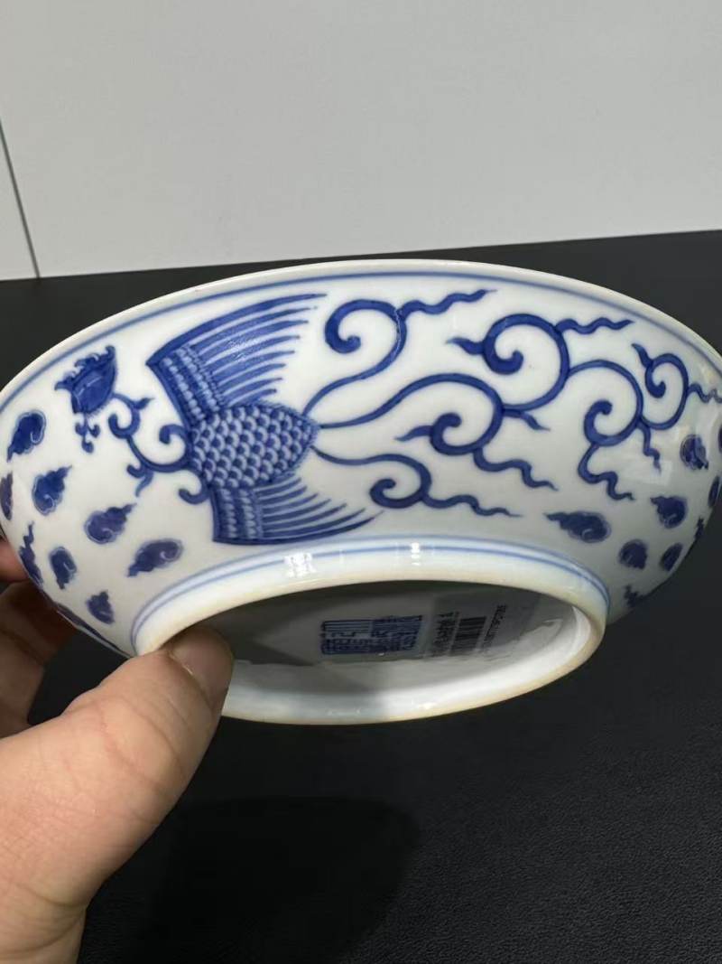 清乾隆 青花对头风纹盘 - 图6