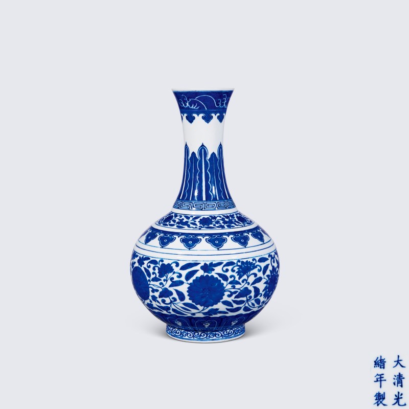 清光绪 青花缠枝莲纹赏瓶 - 图1
