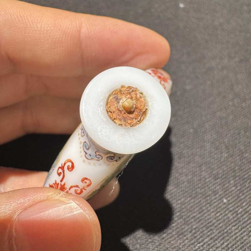 清 料胎画珐琅烟壶 - 图9
