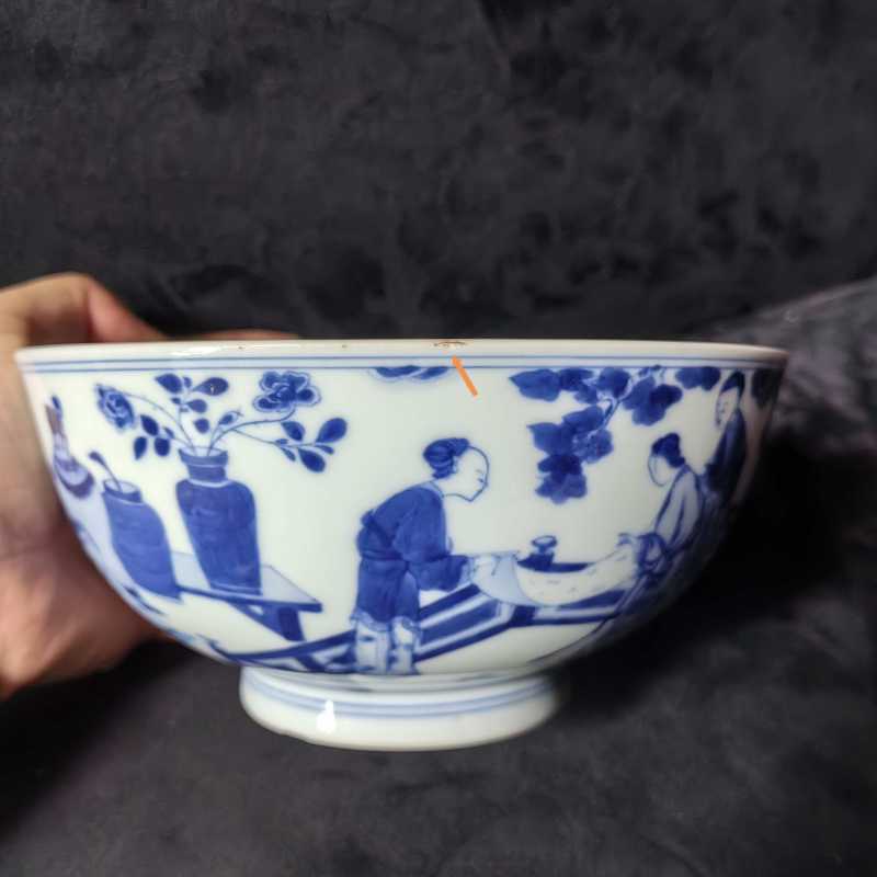 清雍正 青花仿宣窑宫苑仕女琴棋书画图碗 - 图18