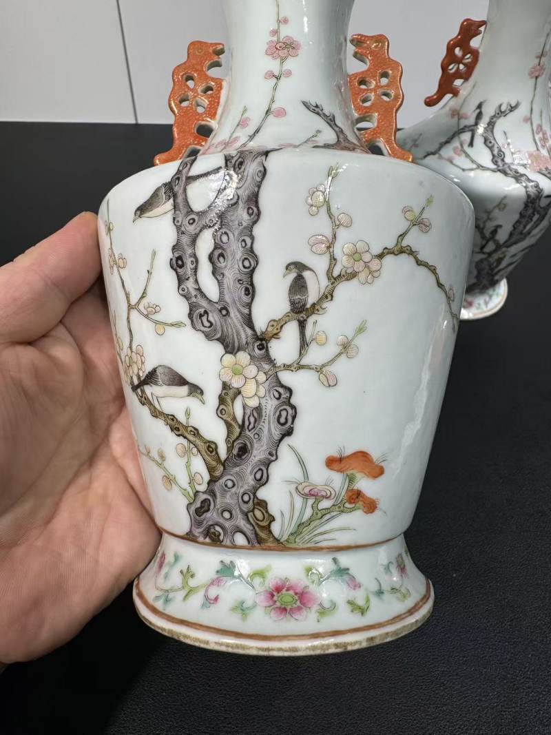 清 粉彩喜上眉梢图凤鸟耳壁瓶一对 - 图3